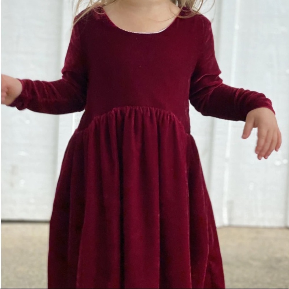 Vignette Girls Charlotte Velvet Dress in Burgundy Size 8y